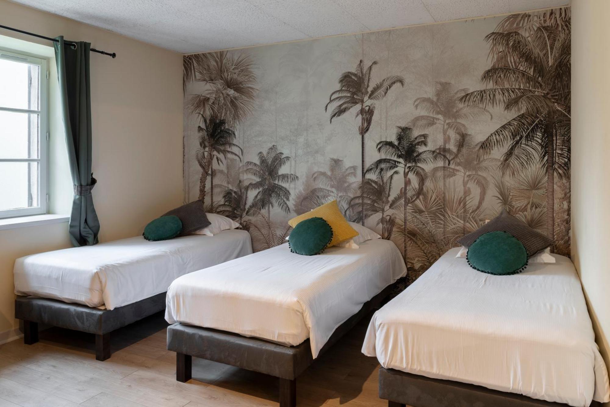 Logis Hotel-Restaurant Saint Romain Anse Quarto foto
