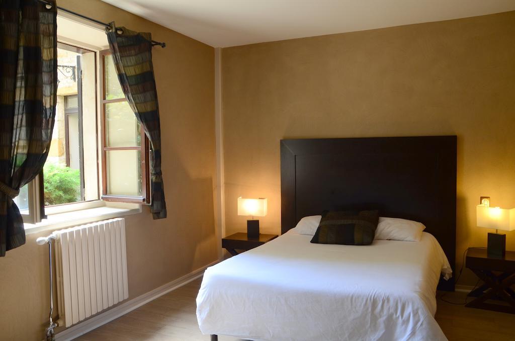 Logis Hotel-Restaurant Saint Romain Anse Quarto foto